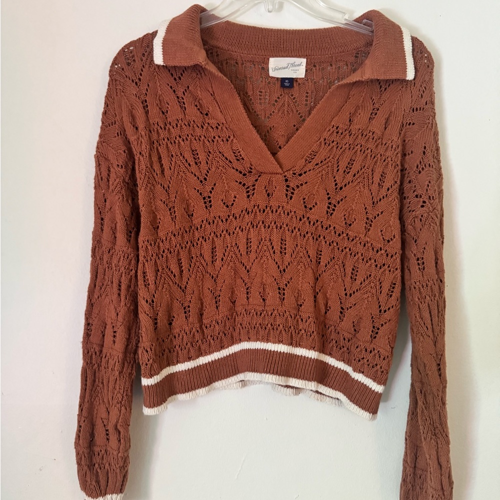 Universal Thread Brown V-Neck Sweater Cable Knit
